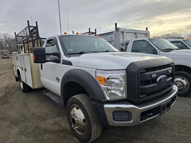 Image of Ford F-550 equipment image 2