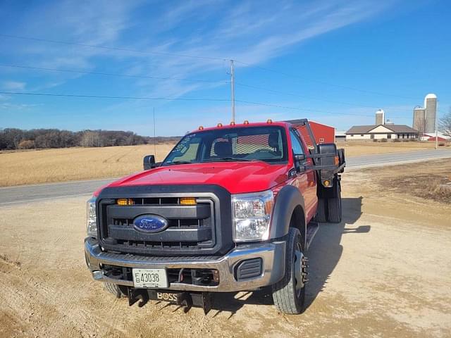 Image of Ford F-550 equipment image 2