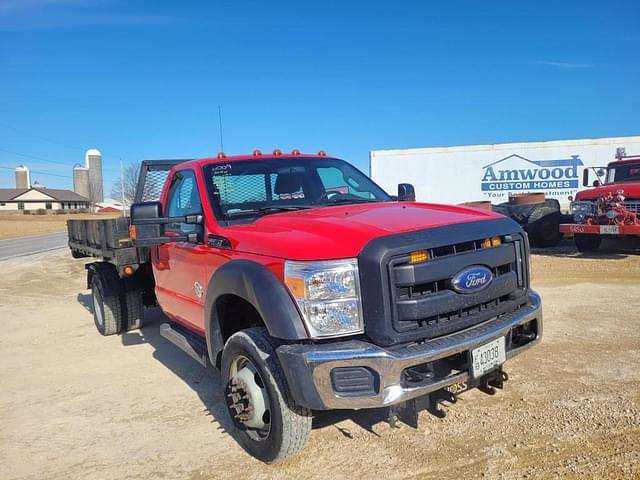 Image of Ford F-550 equipment image 4