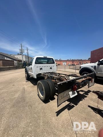 Image of Ford F-550 equipment image 2