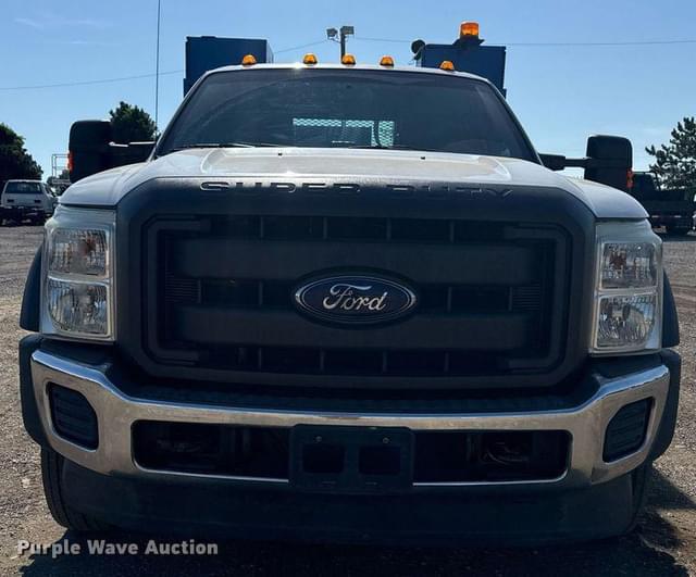 Image of Ford F-550 equipment image 1