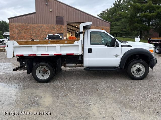 Image of Ford F-550 equipment image 3