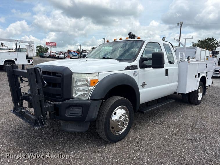 Image of Ford F-550 Primary image