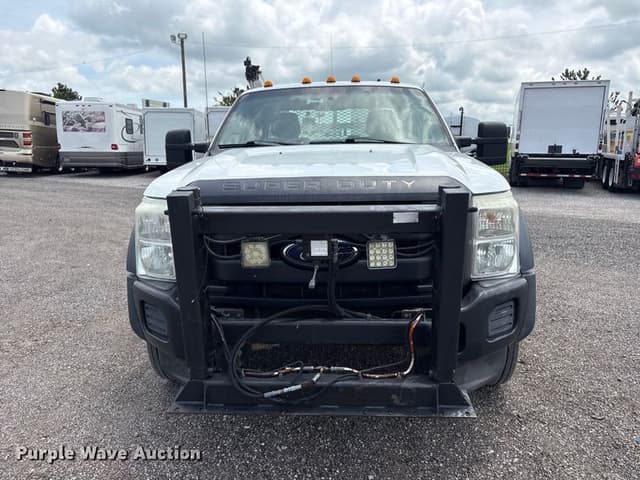 Image of Ford F-550 equipment image 1