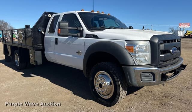 Image of Ford F-550 equipment image 2