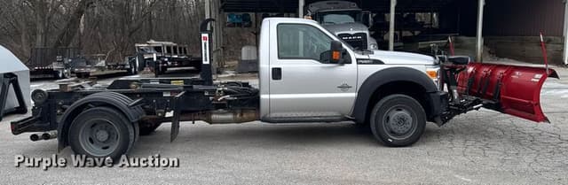 Image of Ford F-550 equipment image 4