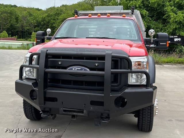 Image of Ford F-550 equipment image 1