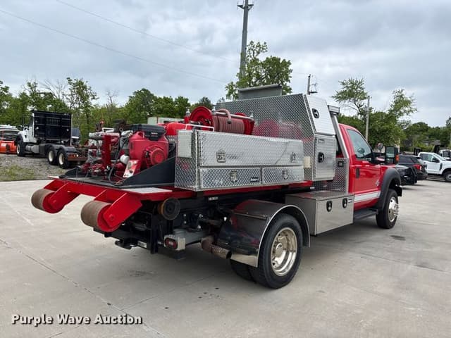 Image of Ford F-550 equipment image 4