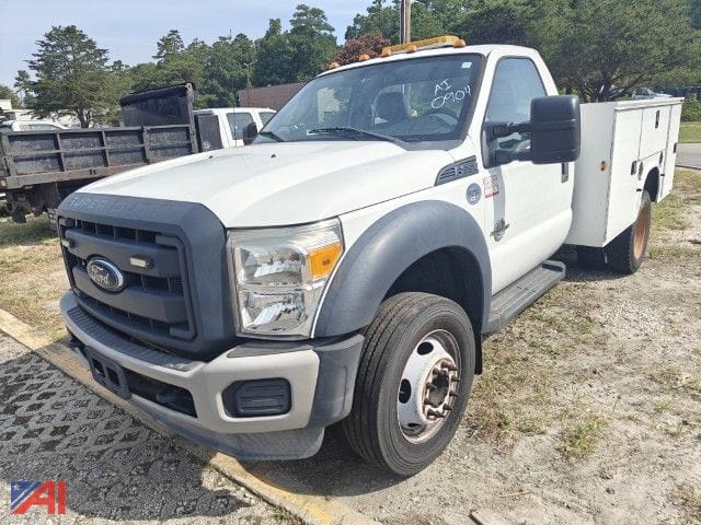 2016 Ford F-550 Equipment Image0
