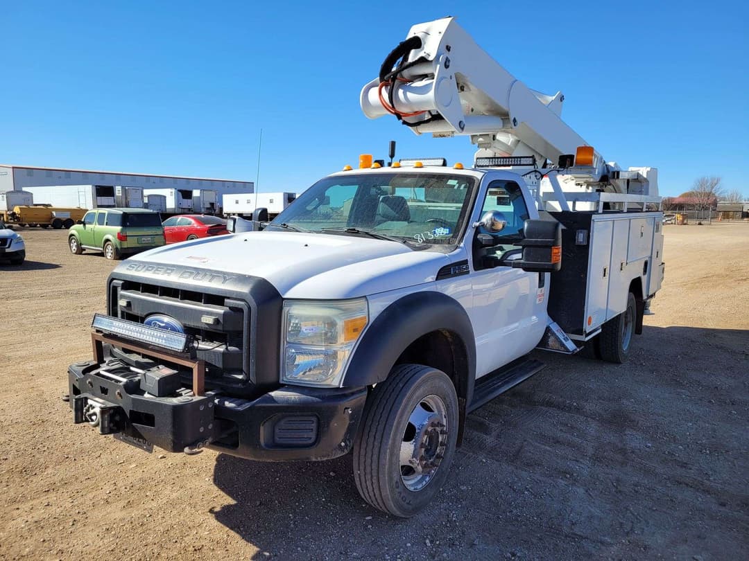 Image of Ford F-550 Primary image