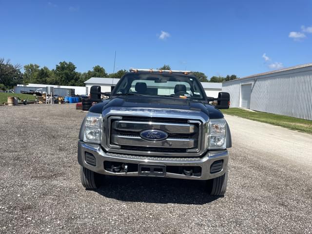 Image of Ford F-550 equipment image 1