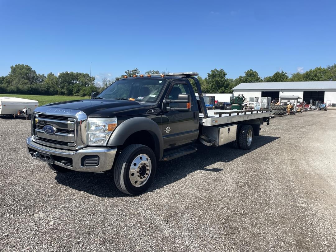 Image of Ford F-550 Primary image