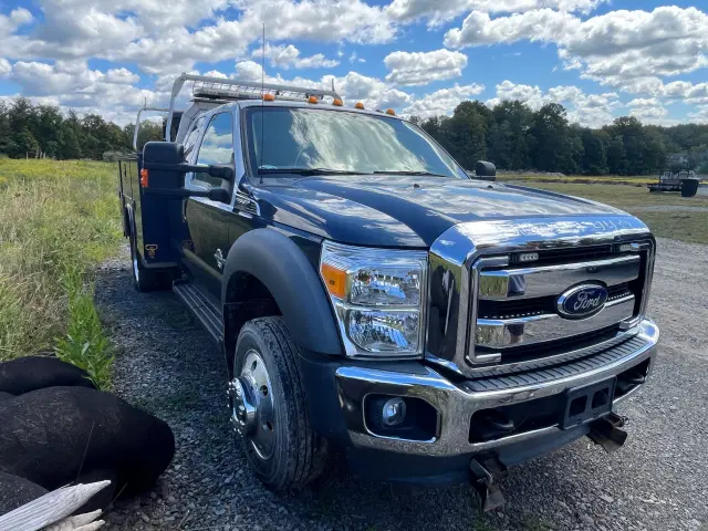 Image of Ford F-550 equipment image 3