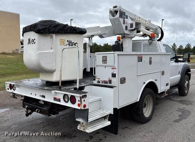 Image of Ford F-550 equipment image 4