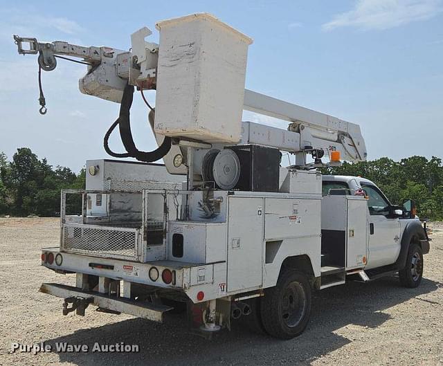 Image of Ford F-550 equipment image 4