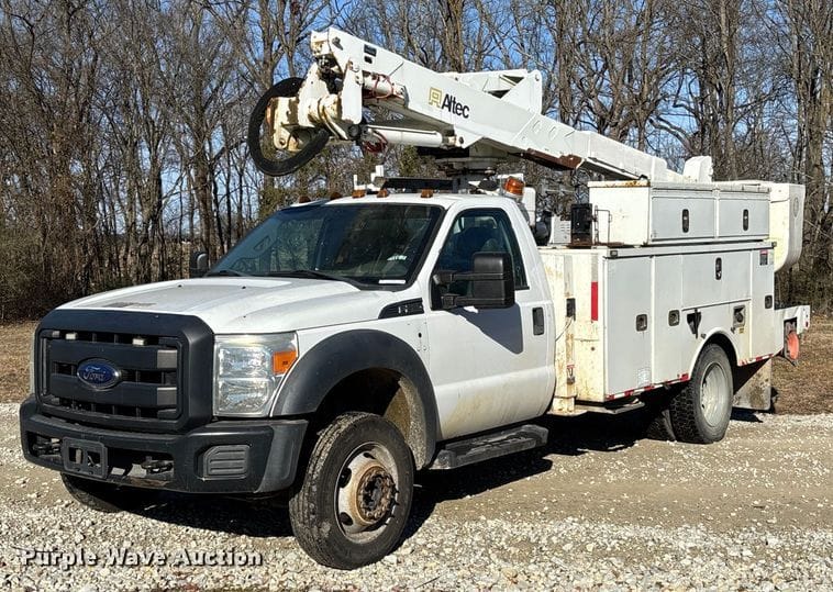 2016 Ford F-550 Equipment Image0