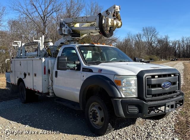 Image of Ford F-550 equipment image 2