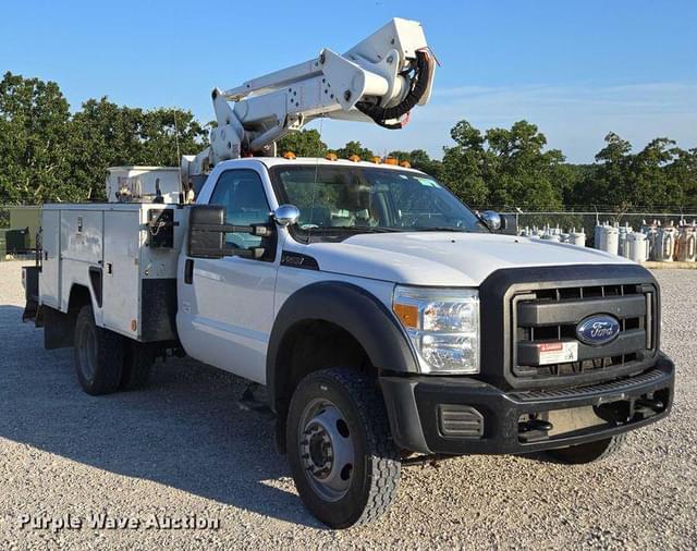 Image of Ford F-550 equipment image 2