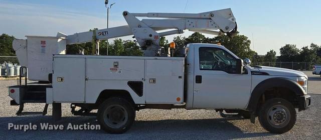 Image of Ford F-550 equipment image 3
