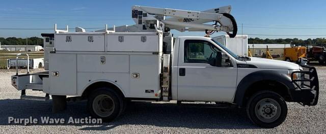 Image of Ford F-550 equipment image 3