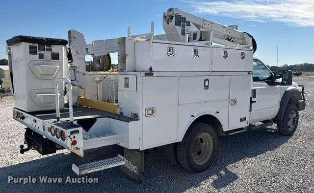 Image of Ford F-550 equipment image 4