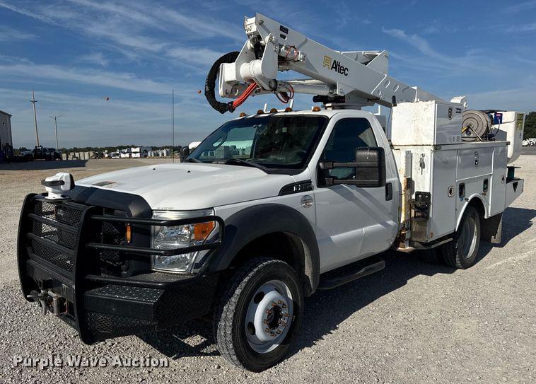 Image of Ford F-550 Primary image