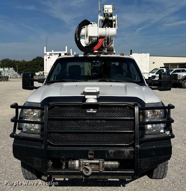 Image of Ford F-550 equipment image 1