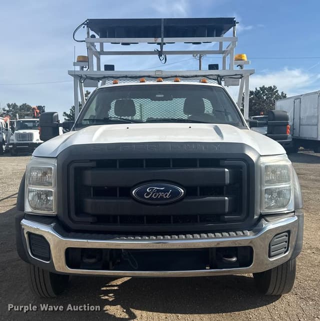 Image of Ford F-550 equipment image 1