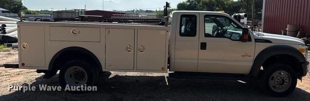 Image of Ford F-550 equipment image 3