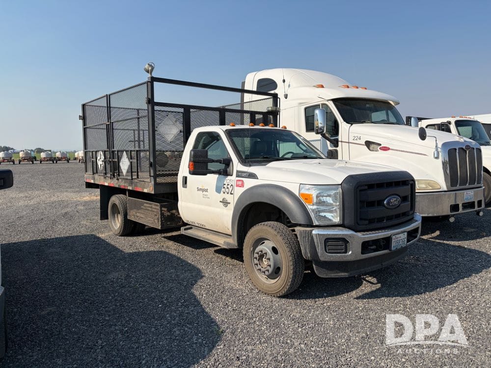2016 Ford F-550 Equipment Image0