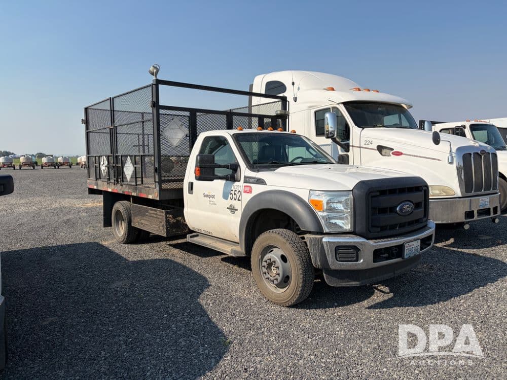 Image of Ford F-550 Primary image