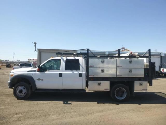 Image of Ford F-550 equipment image 4