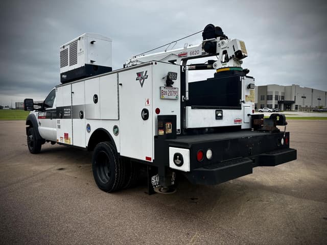 Image of Ford F-550 equipment image 2