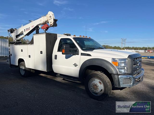 Image of Ford F-550 equipment image 3