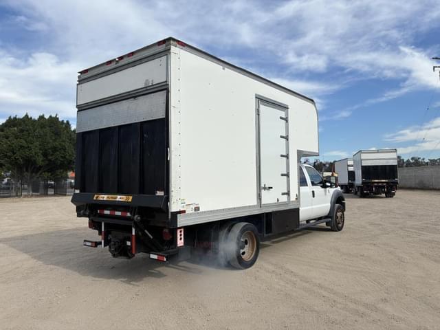 Image of Ford F-550 equipment image 2