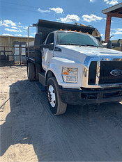 2016 Ford F-650 Equipment Image0