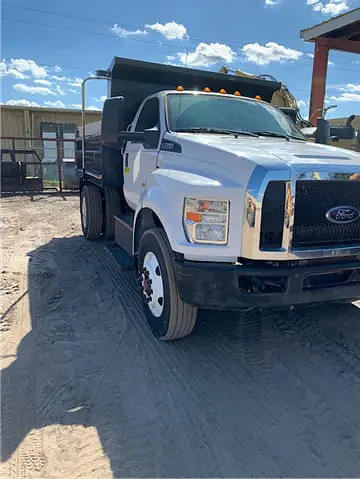 Image of Ford F-650 Primary image