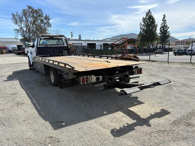 Image of Ford F-650 equipment image 3