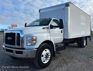 2016 Ford F-650 Equipment Image0