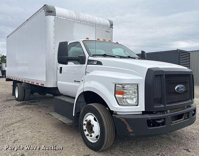 Image of Ford F-650 equipment image 2