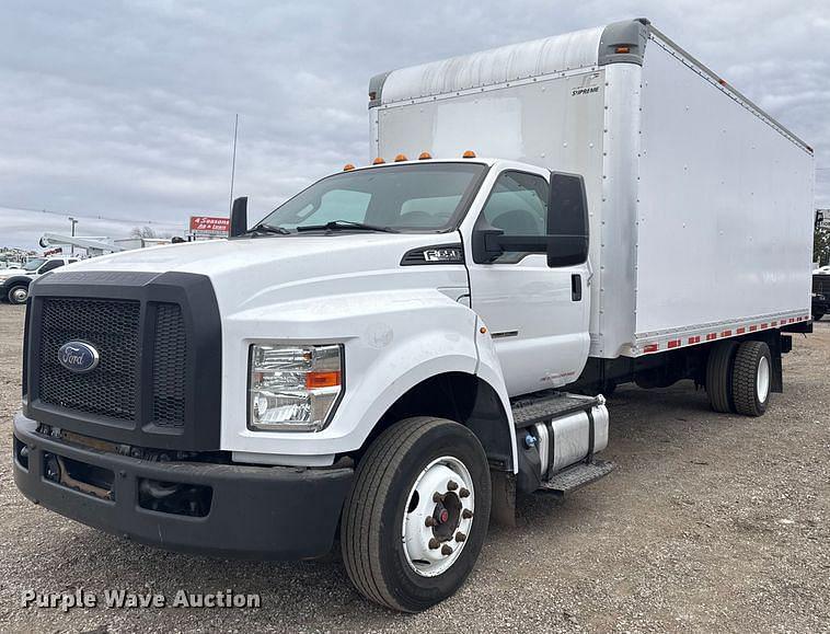 Image of Ford F-650 Primary image