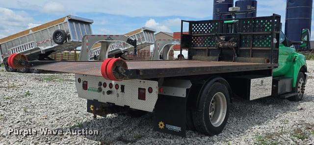 Image of Ford F-650 equipment image 4