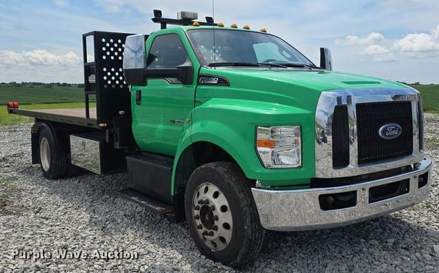 Image of Ford F-650 equipment image 2