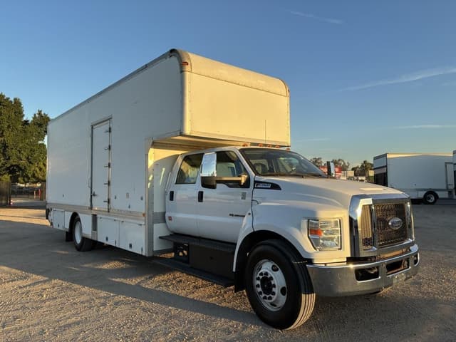 Image of Ford F-650 equipment image 1
