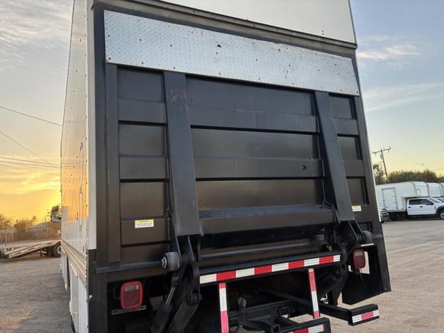 Image of Ford F-650 equipment image 4