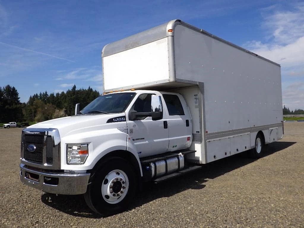 Image of Ford F-650 Primary image