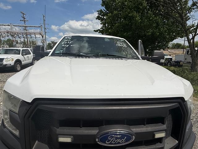 Image of Ford F-150 equipment image 2