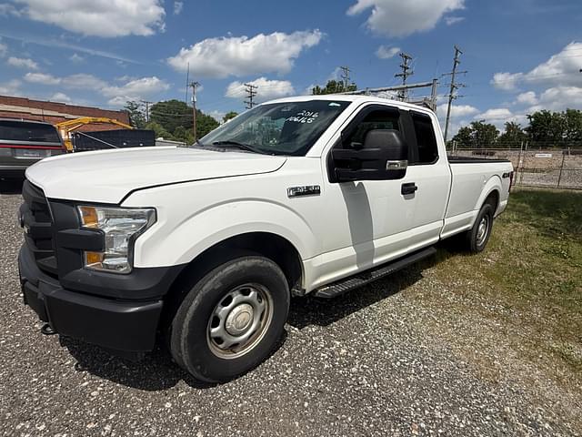 Image of Ford F-150 equipment image 3