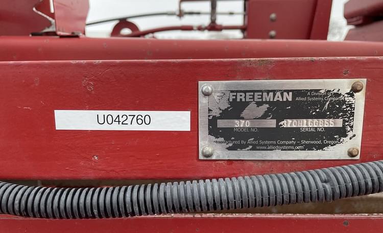 2016 Freeman 370 Equipment Image0