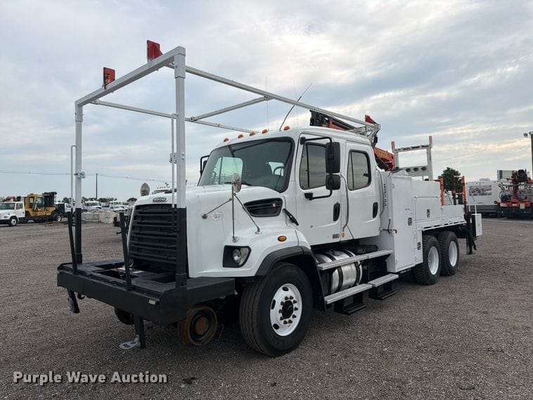 2016 Freightliner 108SD Equipment Image0